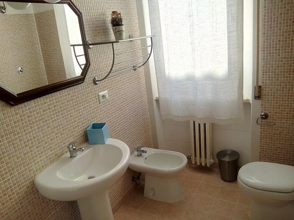Camere Due Per Due Sirolo Bilik gambar
